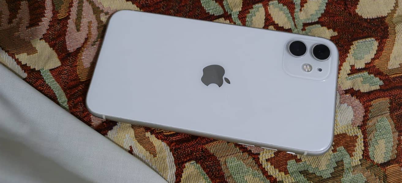 Apple iPhone 11 2