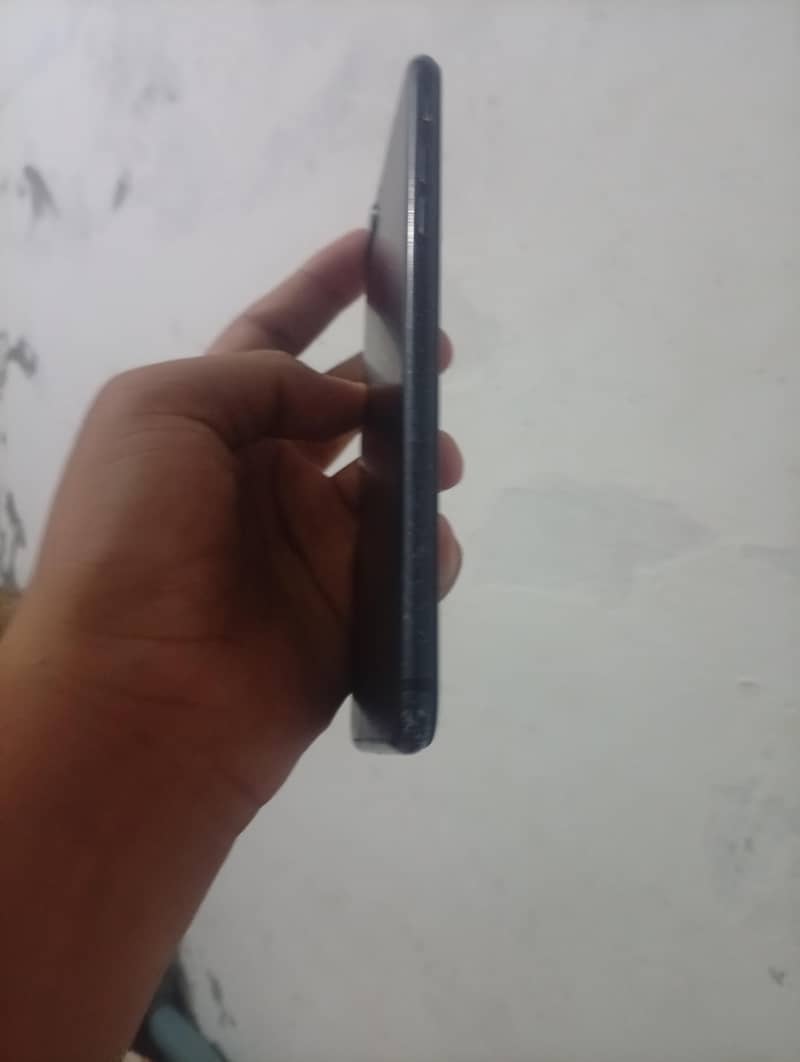 Apple iPhone 7 Plus 3