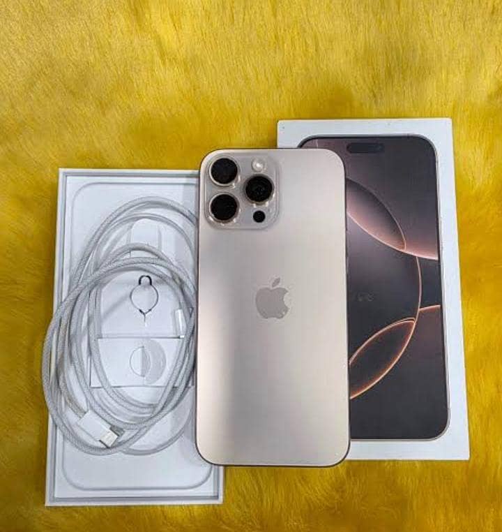 Apple iPhone 16 Pro Max 0