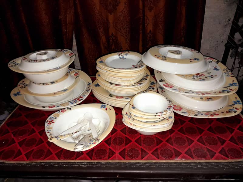 Dinner set 0