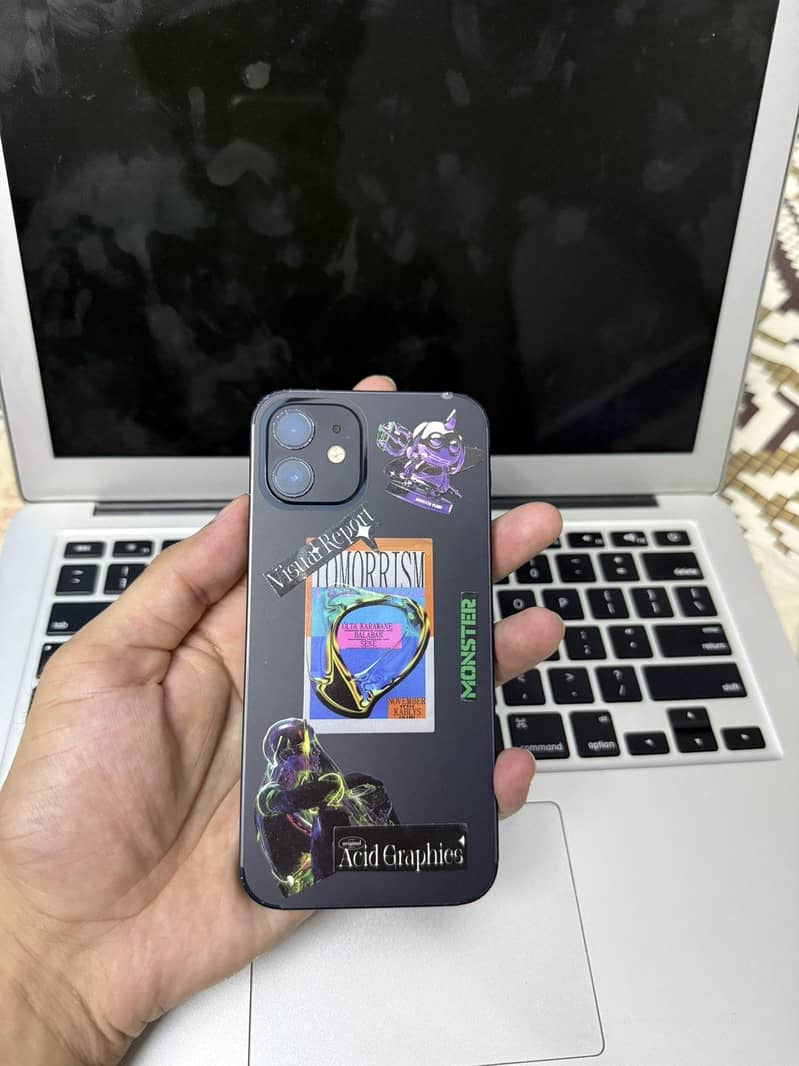 Apple iPhone 12 1