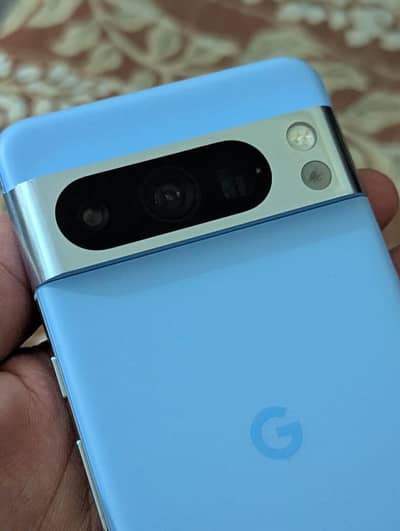 Google Pixel 8 Pro