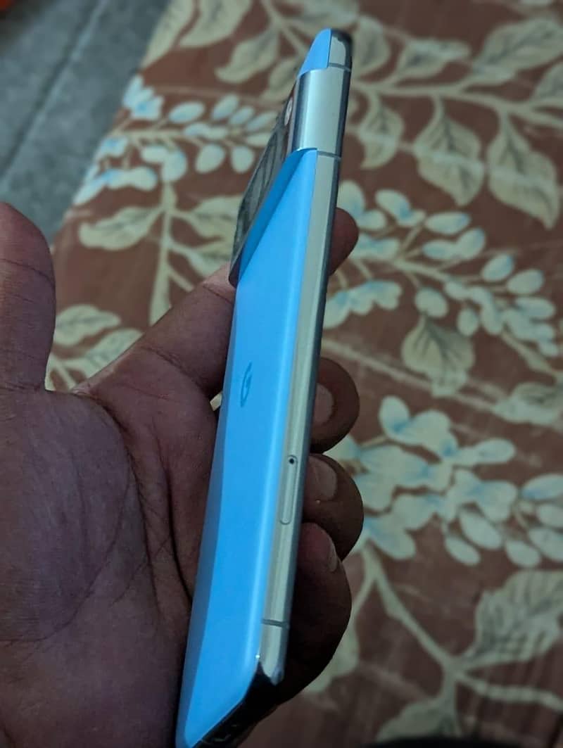 Google Pixel 8 Pro 7
