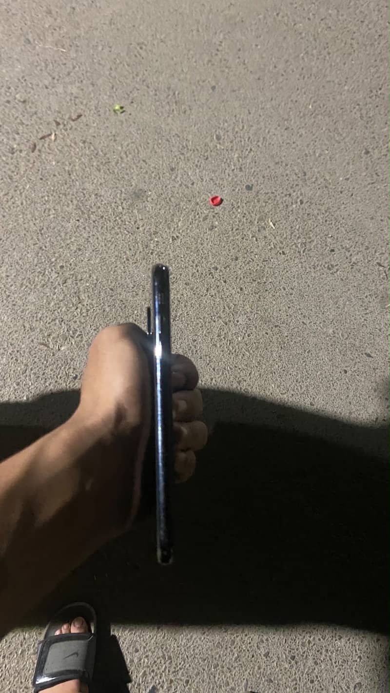 Apple iPhone X 3