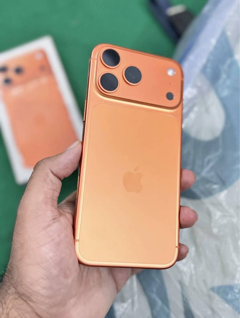 Apple iPhone 17 Pro Max 0