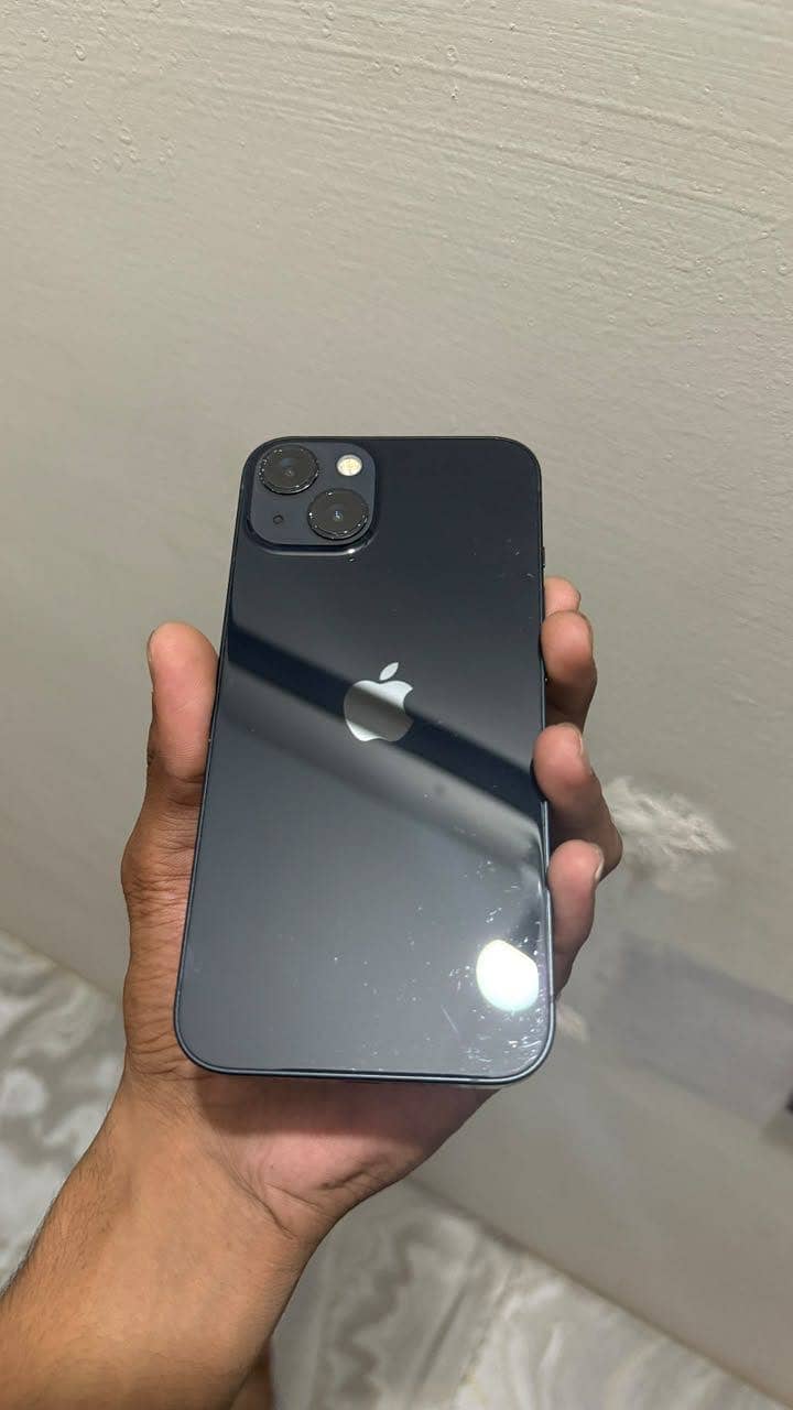 Apple iPhone 13 0