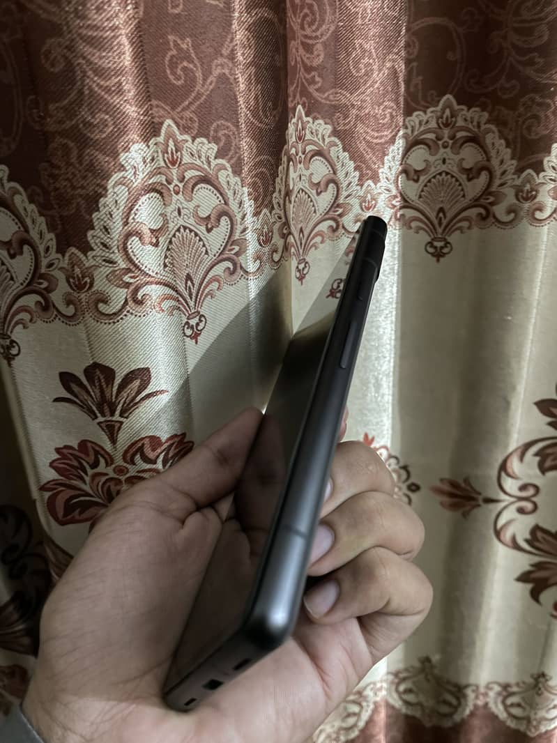 Google Pixel 7a 5