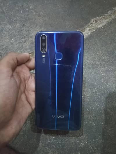 Vivo y12