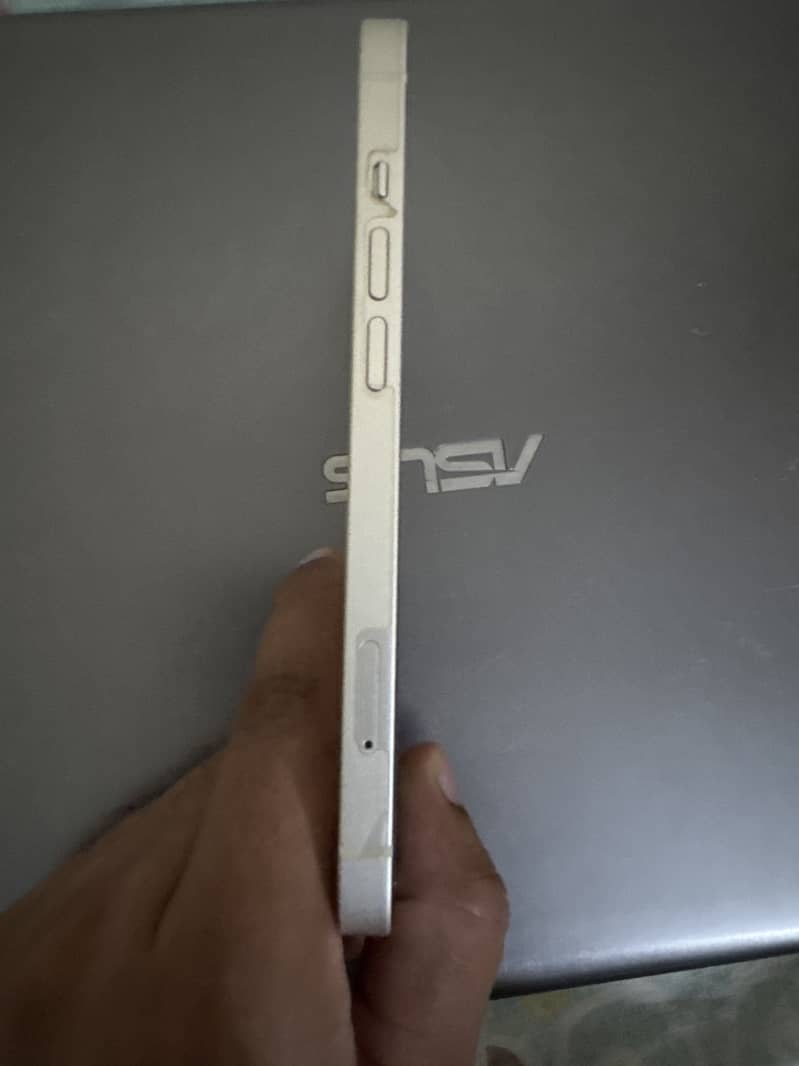 Apple iPhone 13 3
