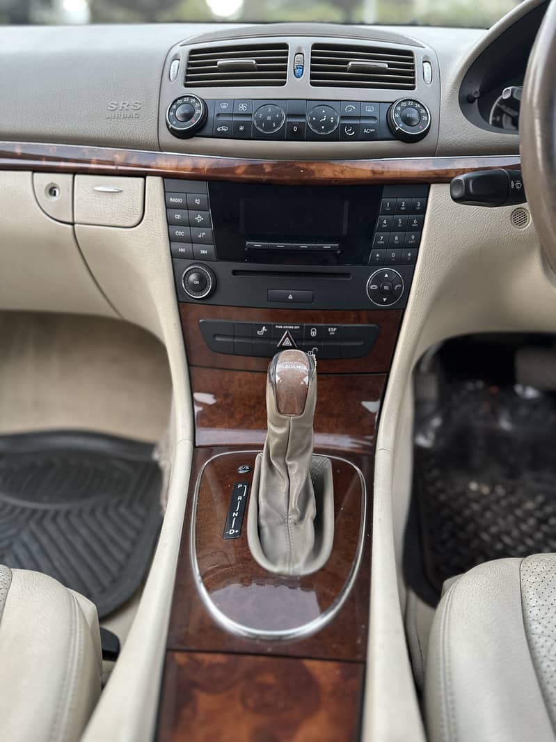 Mercedes E Class 2004 13