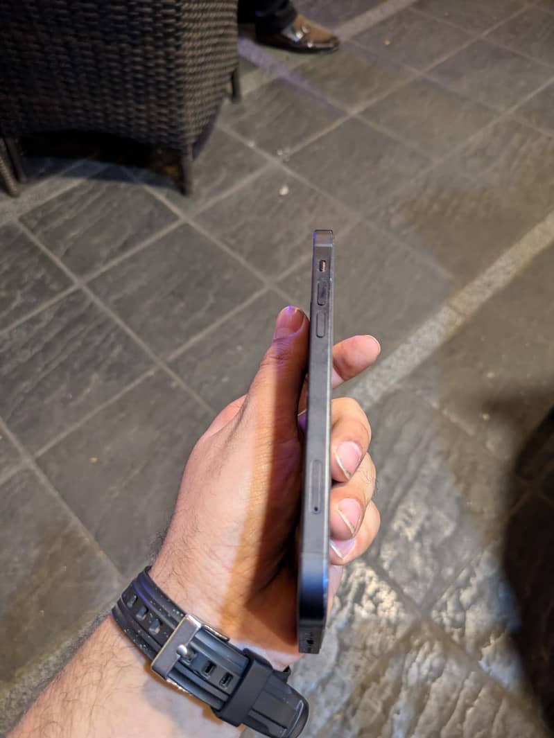 iPhone 12 (JV) 6