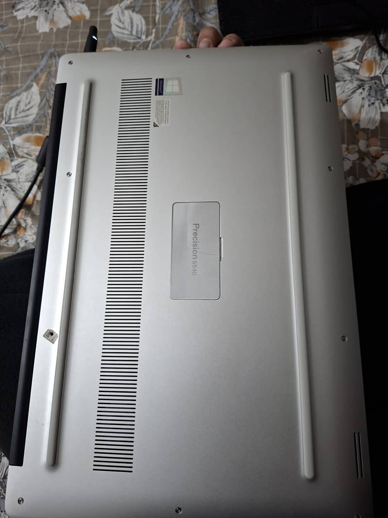 Dell Precision 5540 3