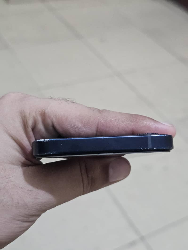 Apple iPhone 12 1