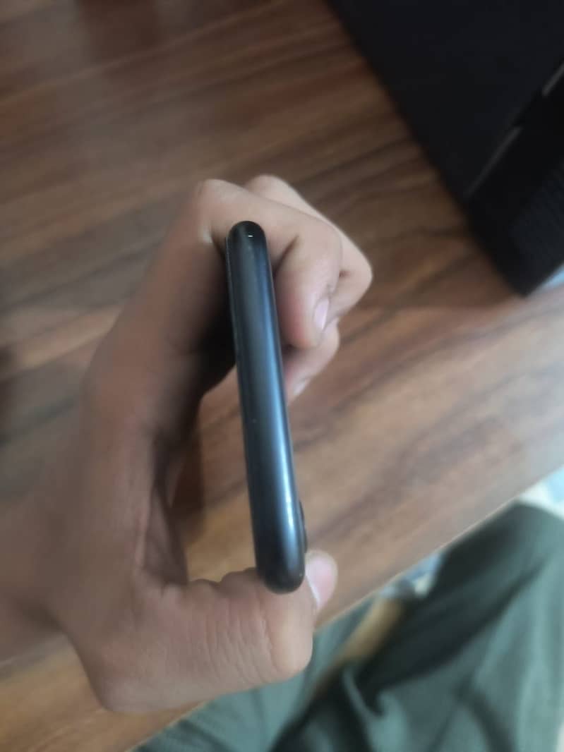 Apple iPhone SE 6
