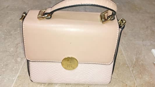 Hand bag