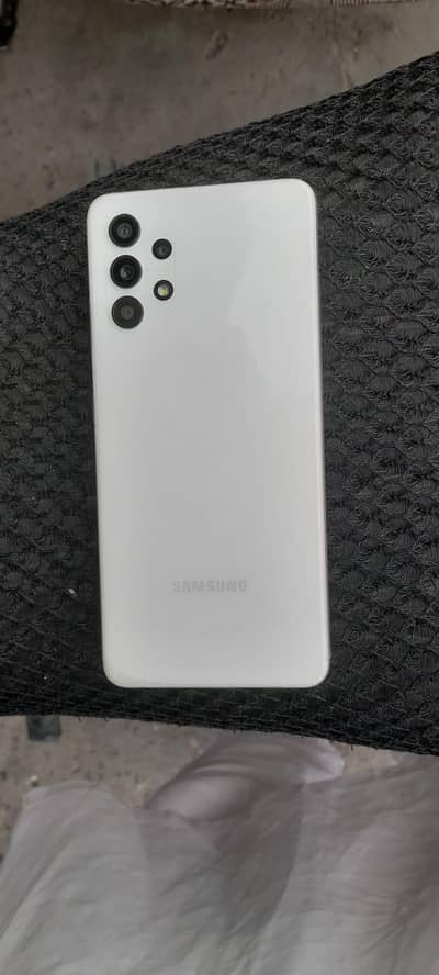 Samsung galaxy a32 with box charger
