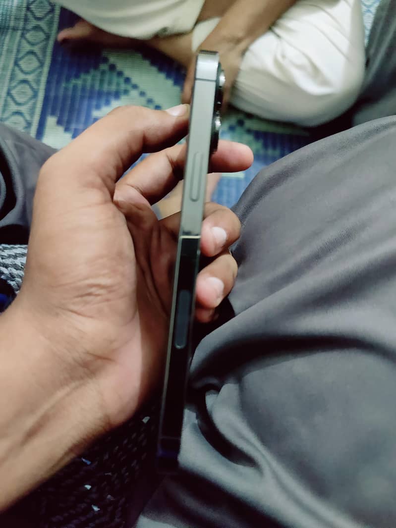 iphone 13 pro max non sim working 7
