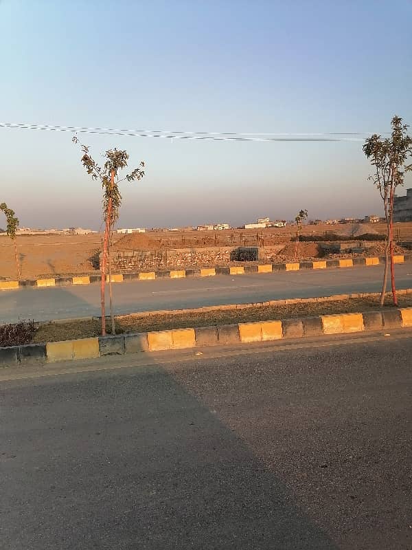10 Marla Solid Plot in Faisal Hills C Block 4