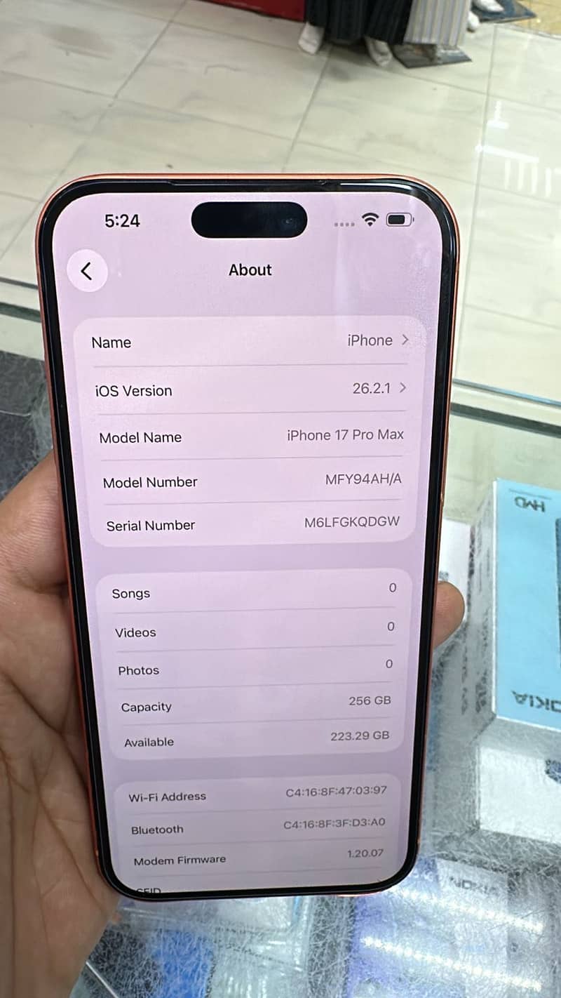 Apple iPhone 15 Pro Max 4
