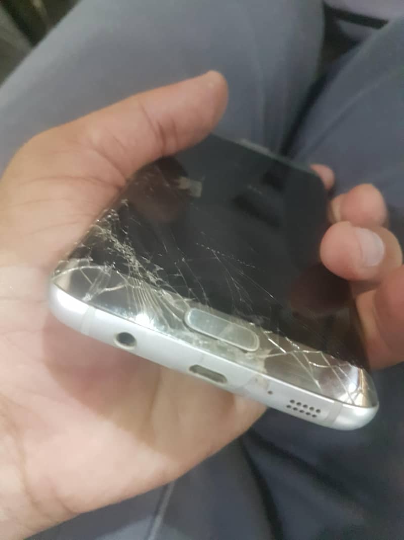 Apple iPhone 7 1
