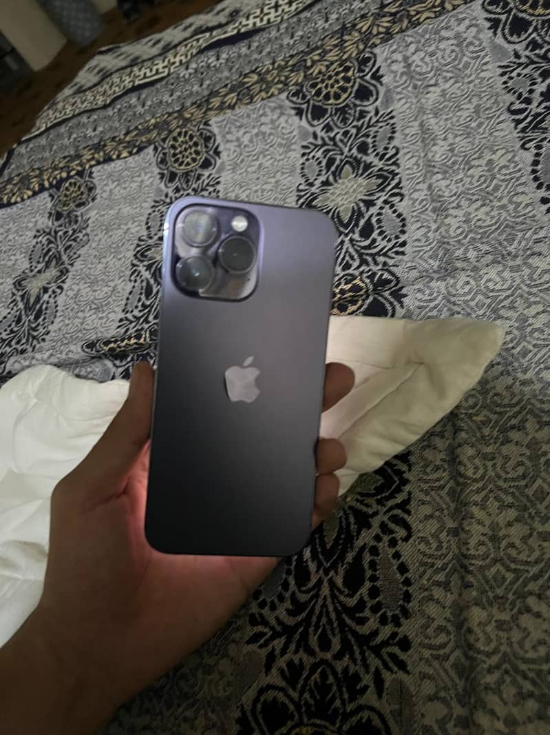 Apple iPhone 14 Pro Max 4