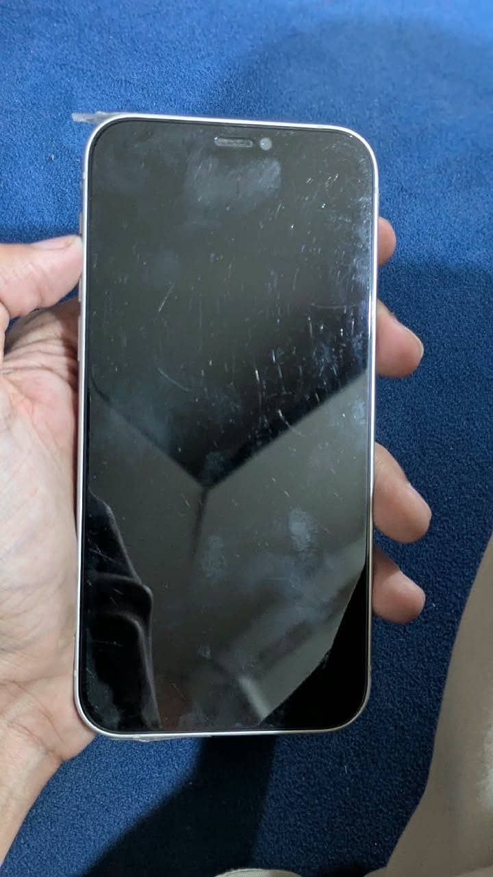Apple iPhone 12 3
