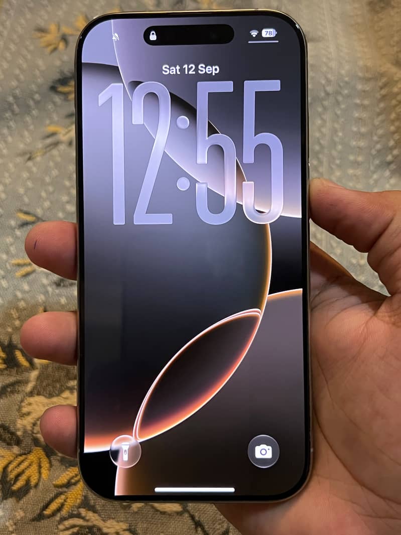 Apple iPhone 16 Pro 4