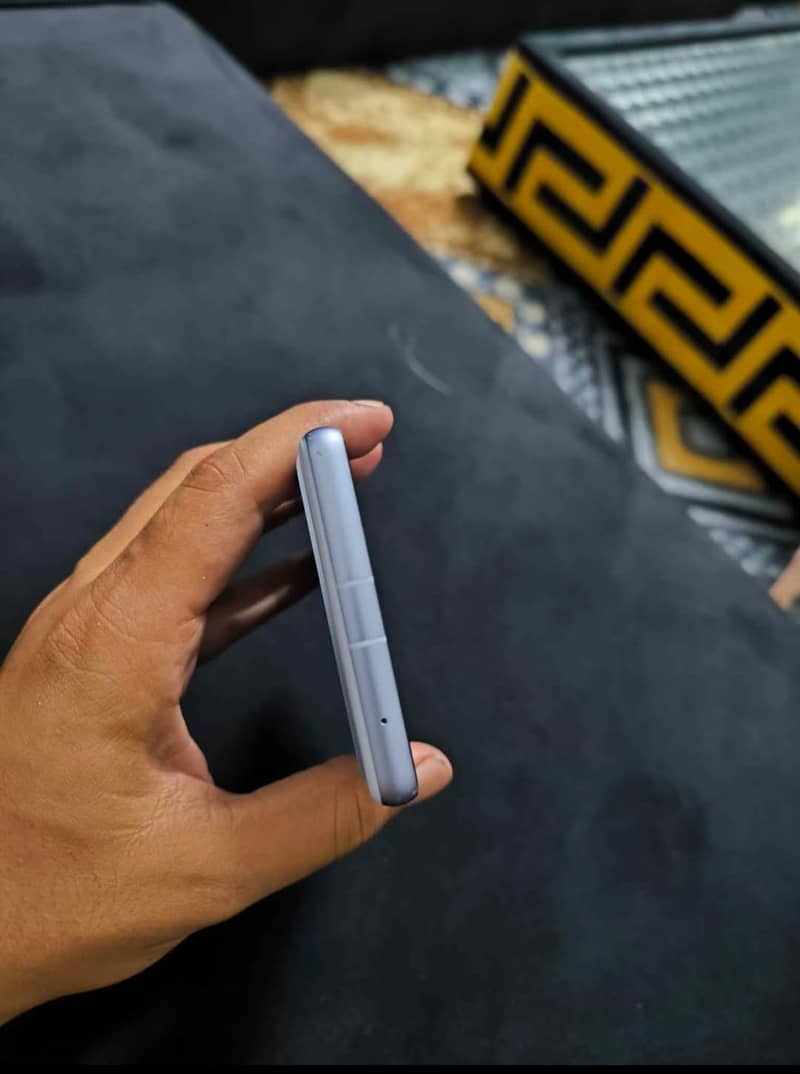 Google Pixel 7a 4