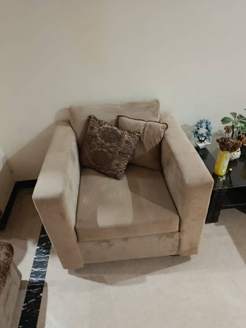 7 seater sofa 0