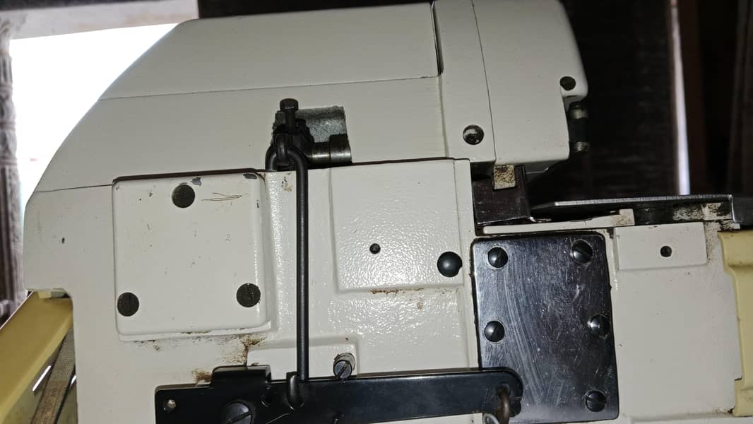Pico and Overlock Machine 6