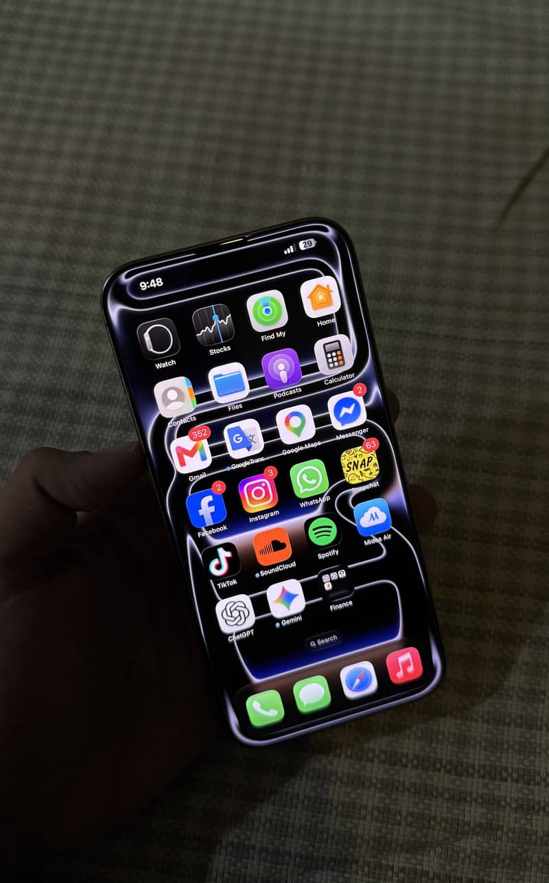 Iphone 16 pro max 1