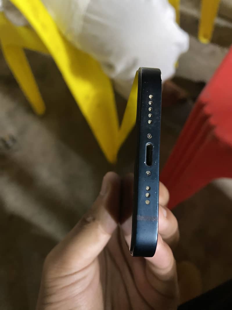 Apple iPhone 14 4