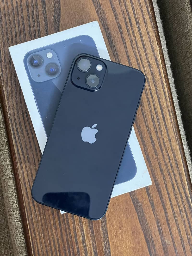 Apple iPhone 13 0