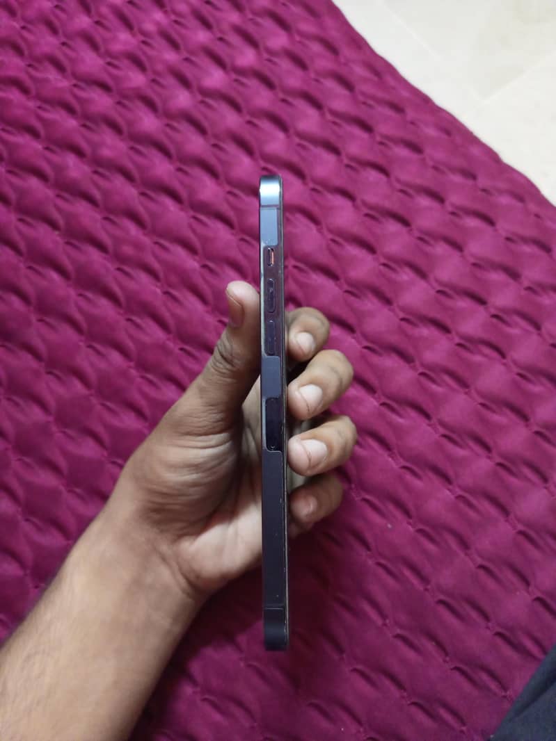 Apple iPhone 12 Pro Max 3