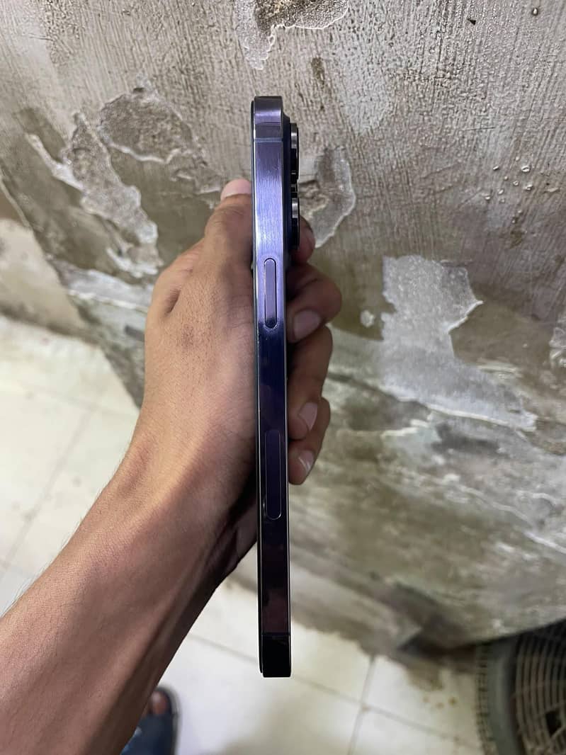 iPhone 14 pro max 3
