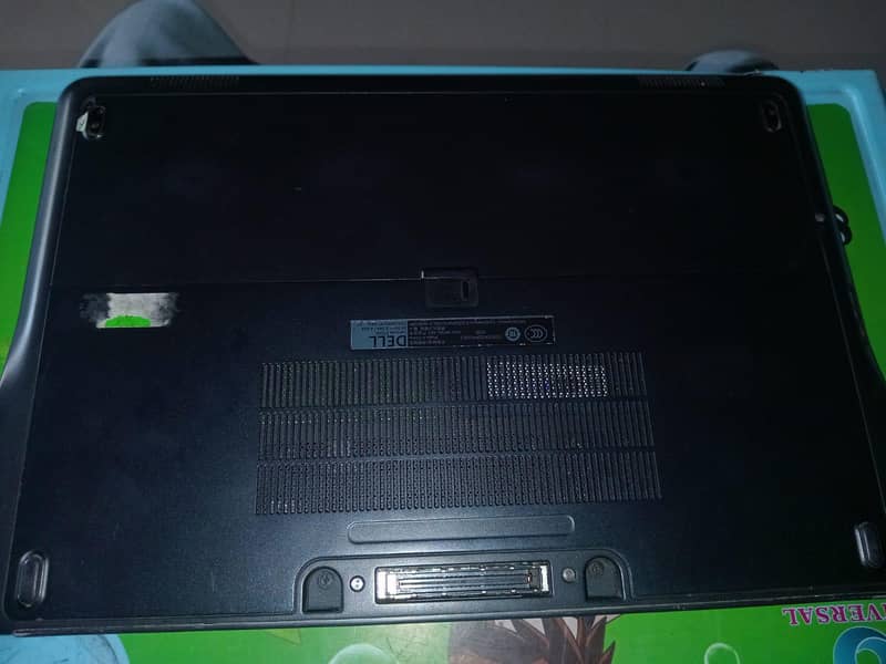 Dell Latitude E7240 3