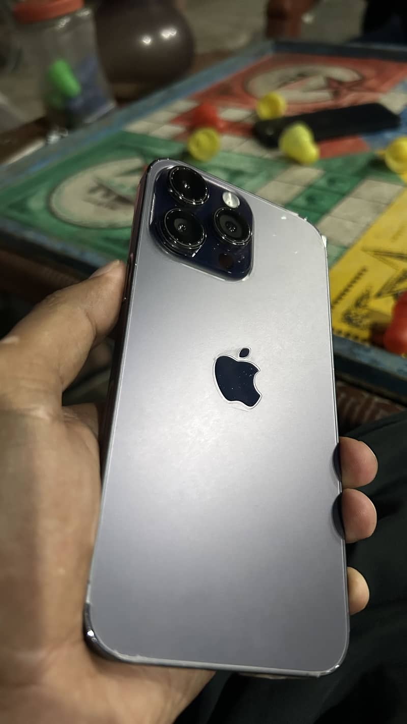 Apple iPhone 14 Pro Max 0