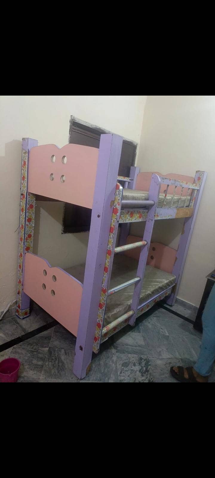 bunk bed 0