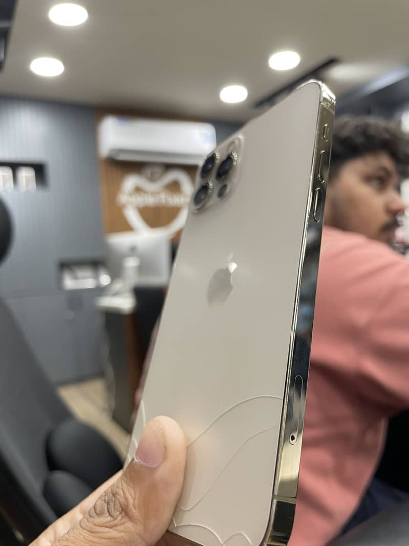 Apple iPhone 12 Pro 0