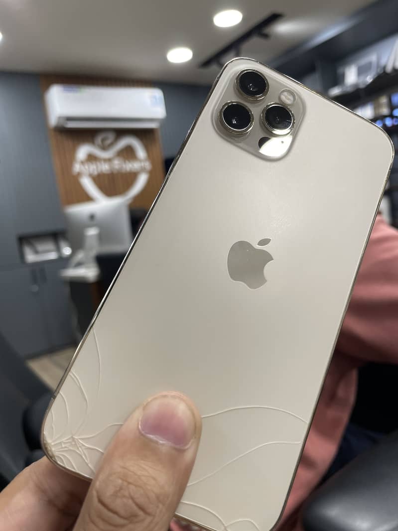 Apple iPhone 12 Pro 2