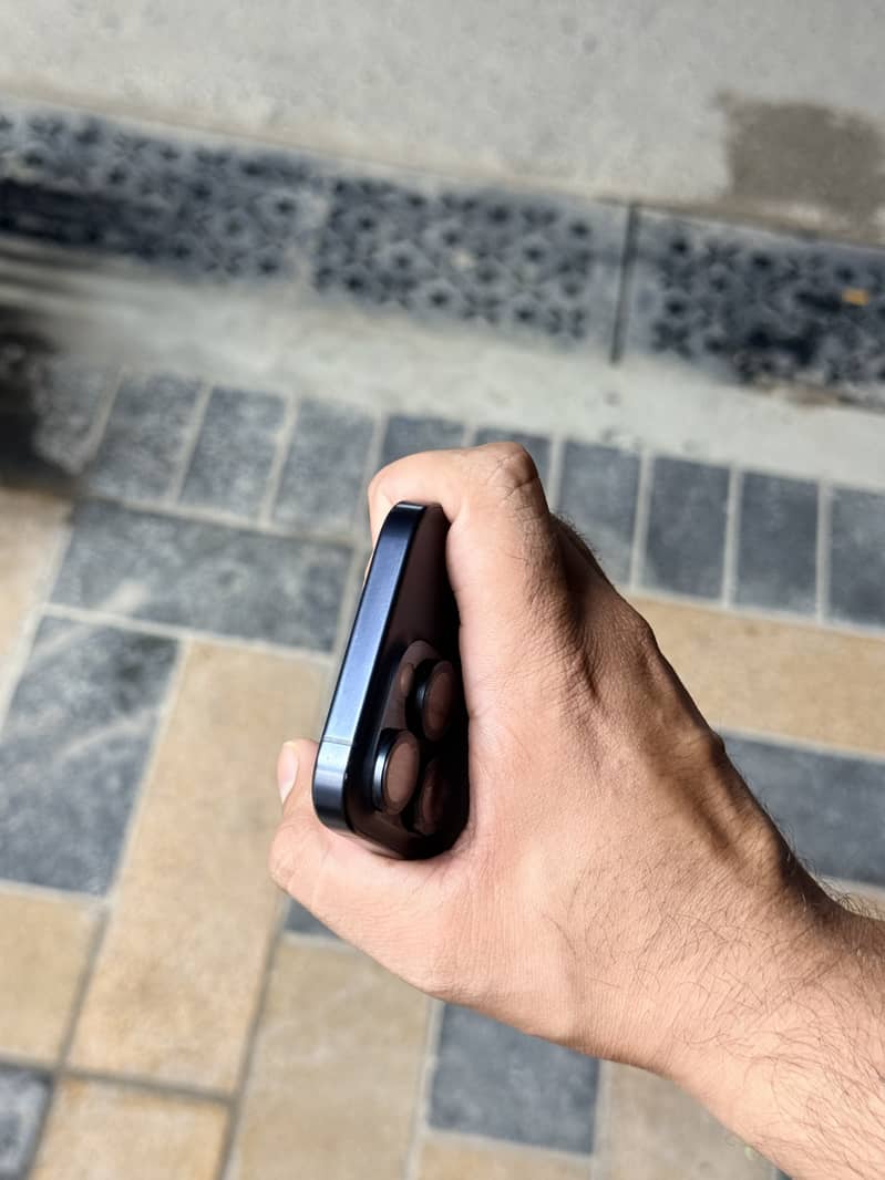 Apple iPhone 15 Pro 5