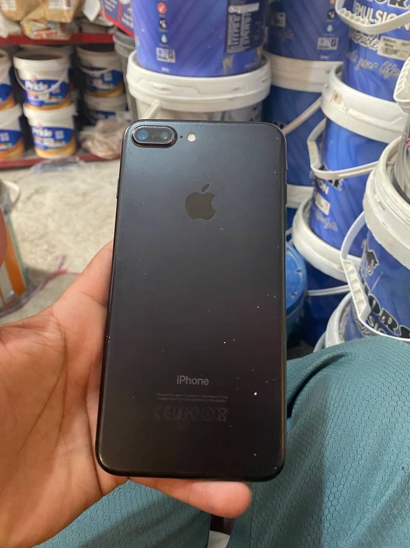 Apple iPhone 7 Plus 1