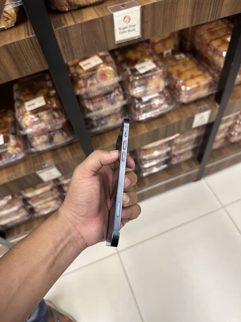 iPhone 12 jv 4