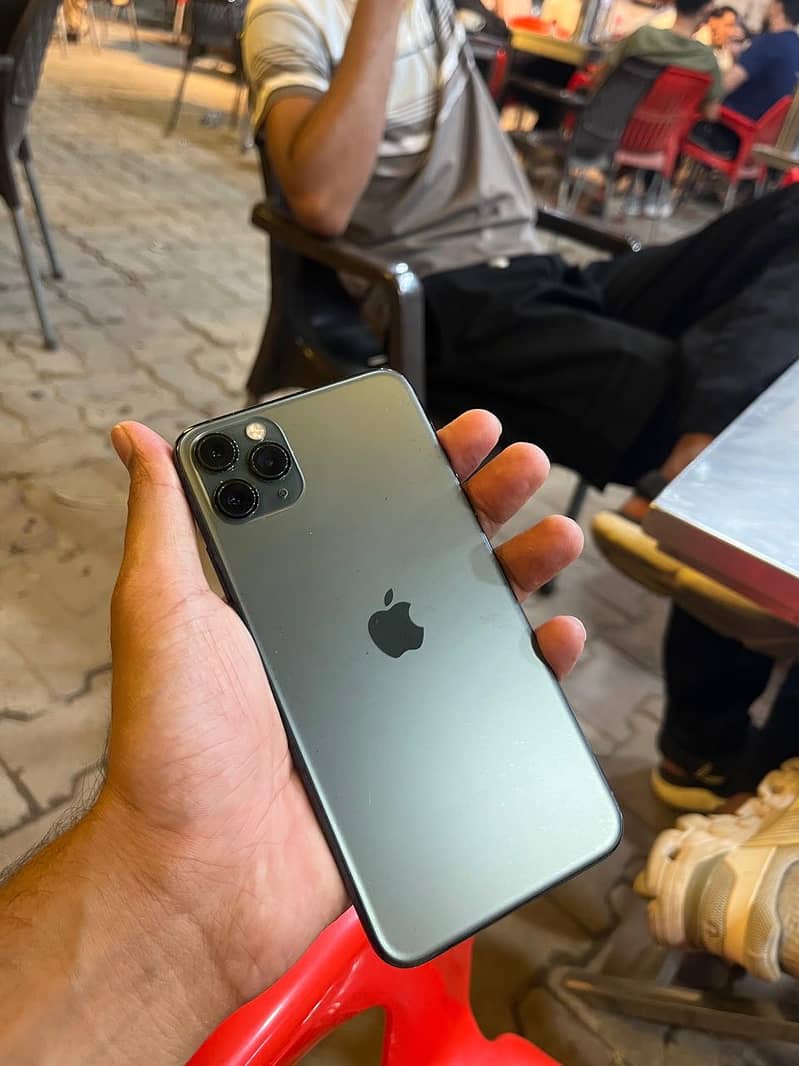 Apple iPhone 11 Pro Max 1