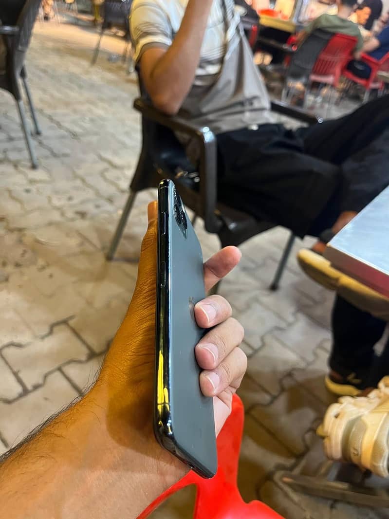 Apple iPhone 11 Pro Max 3