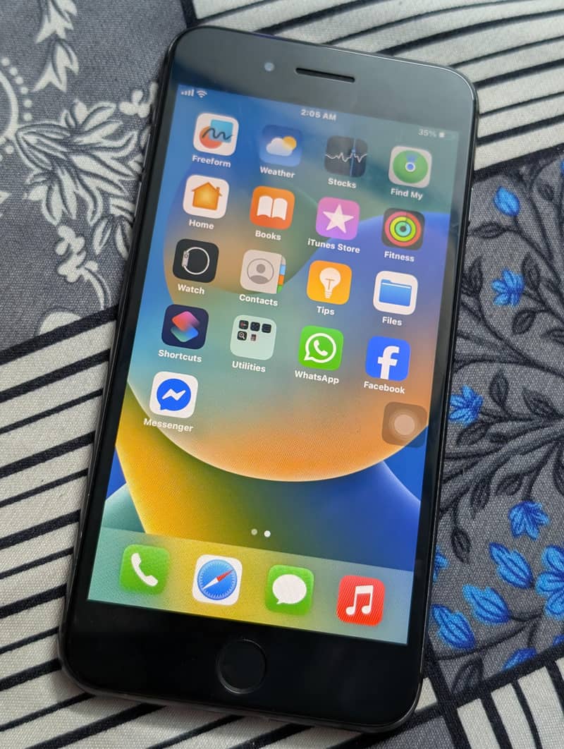 Apple iPhone 8 Plus 2