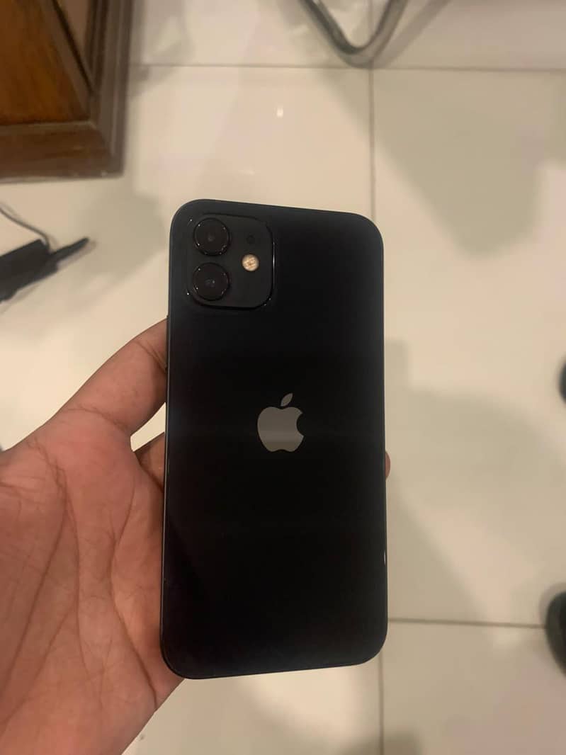 Apple iPhone 12 1