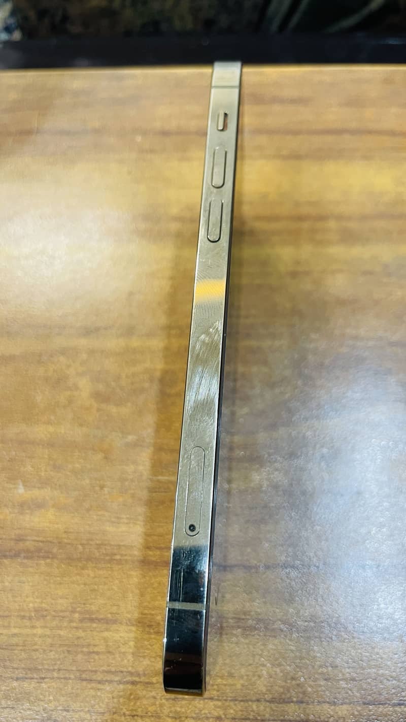 Apple iPhone 12 Pro 3