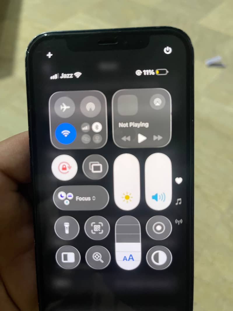 Apple iPhone 12 4