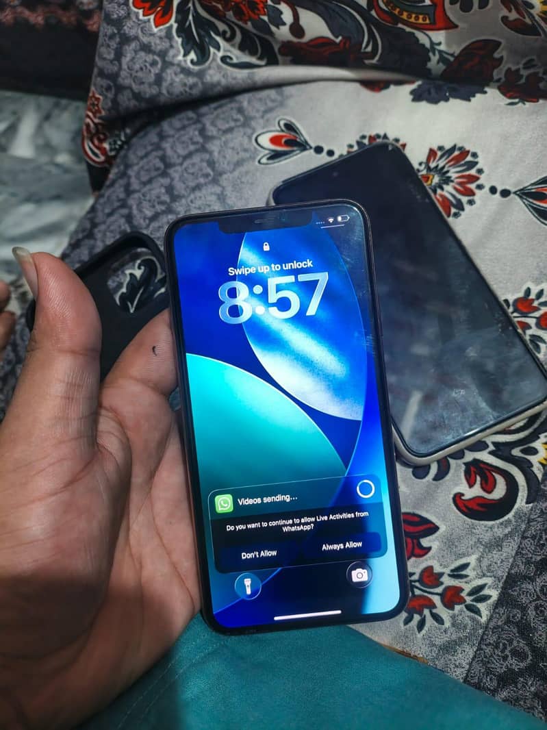 Apple iPhone 11 Pro Max 1